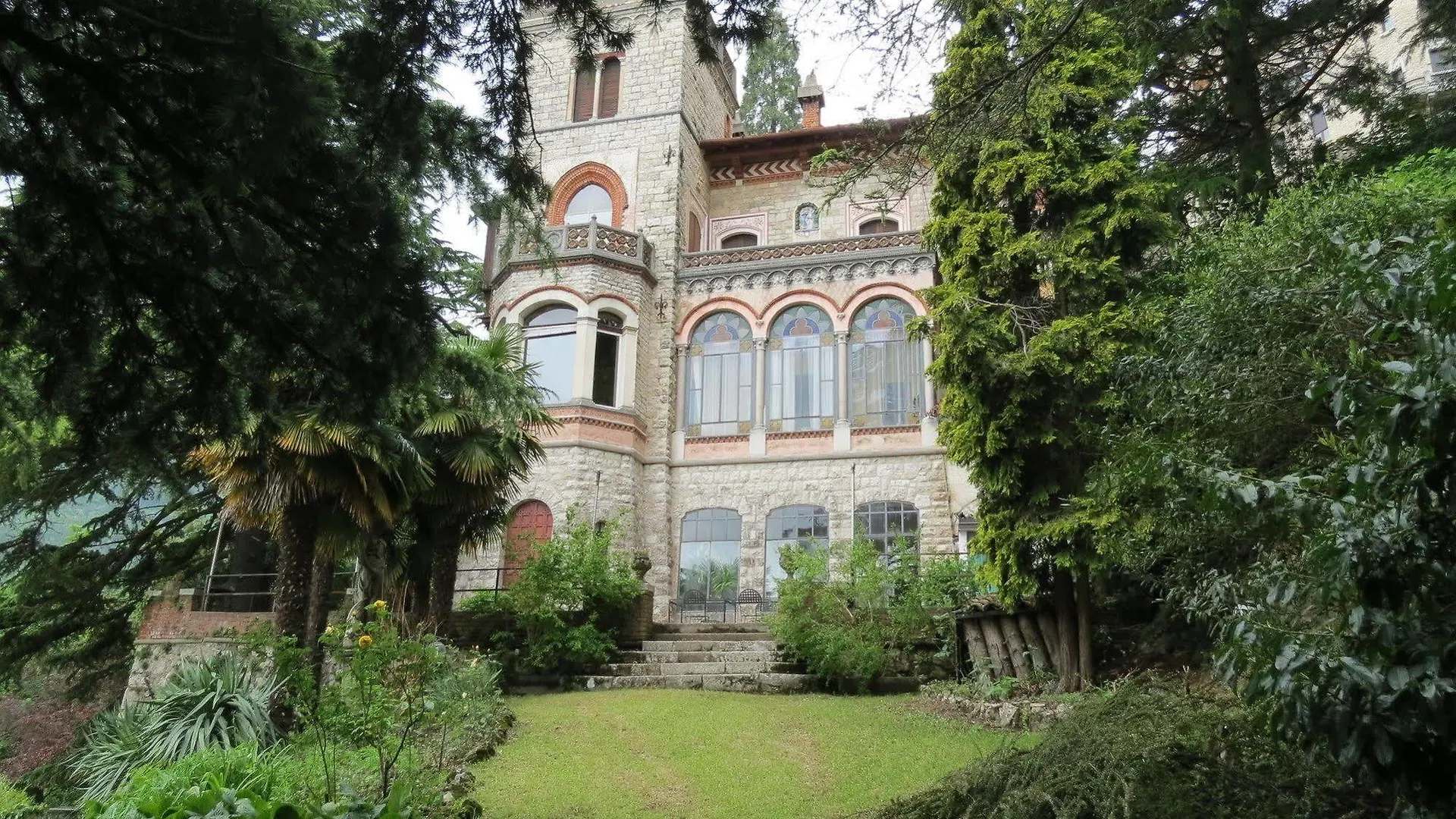 Appartamento Il Parco e gli Affreschi Varese