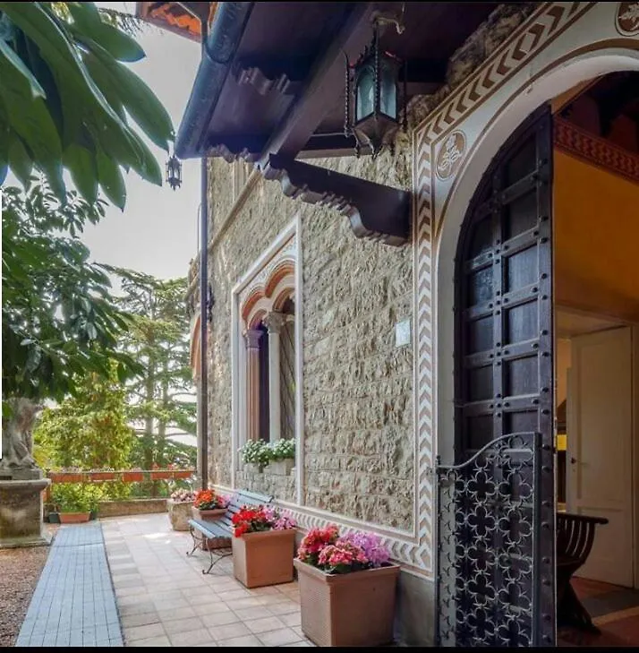 Il Parco E Gli Affreschi Apartment Varese Italy