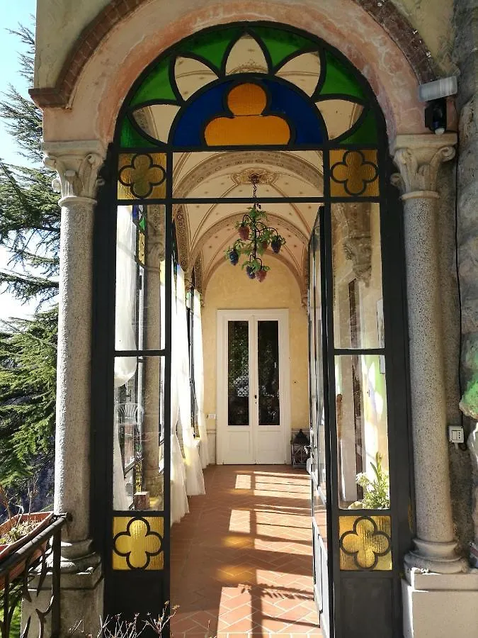 Il Parco E Gli Affreschi Apartment Varese Italy